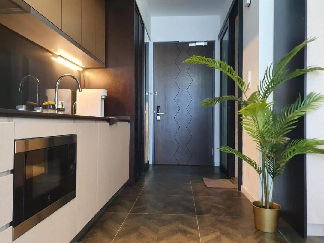 Scarletz Suites Twin Tower Klcc Kuala Lumpur By Okidoki Exterior photo