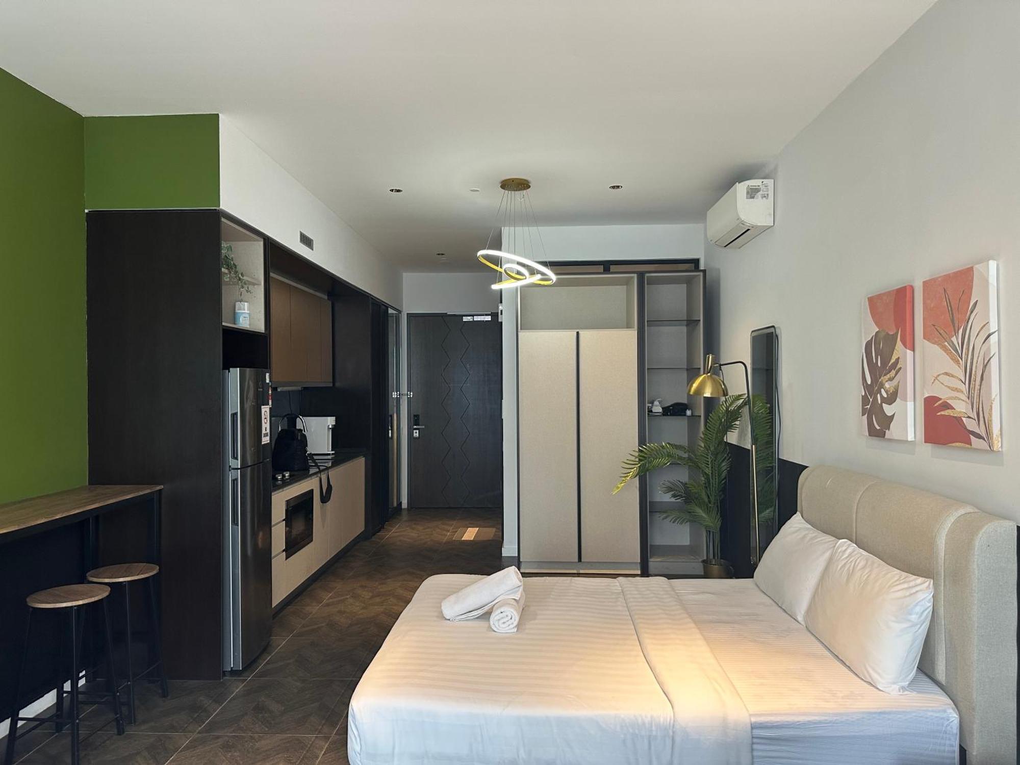 Scarletz Suites Twin Tower Klcc Kuala Lumpur By Okidoki Exterior photo